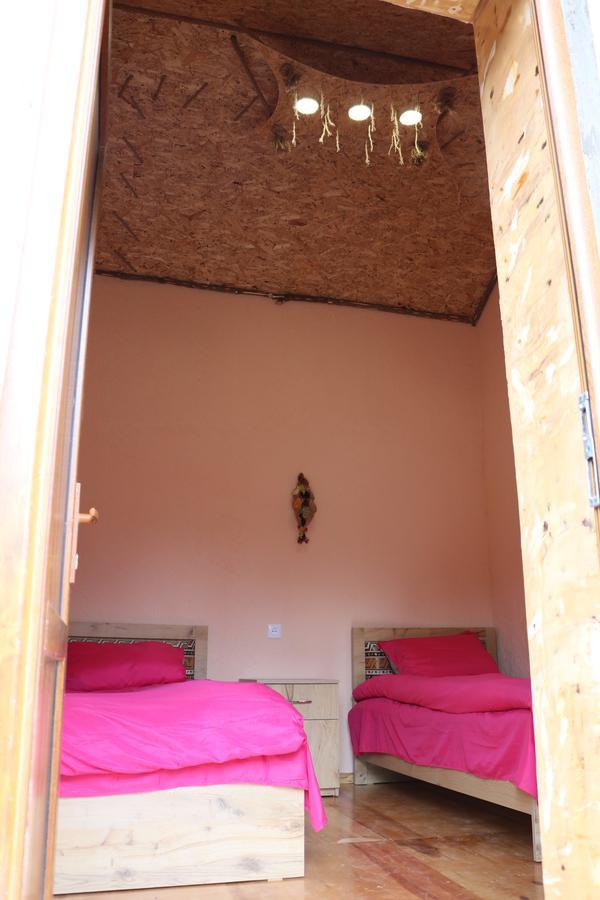 Saro B&B&Safari Tours Tatev Exterior foto