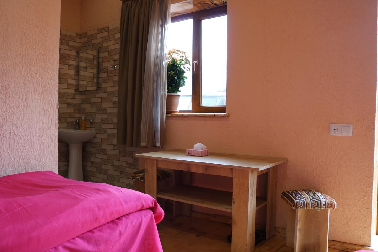 Saro B&B&Safari Tours Tatev Exterior foto