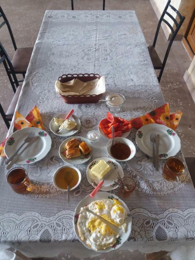 Saro B&B&Safari Tours Tatev Exterior foto